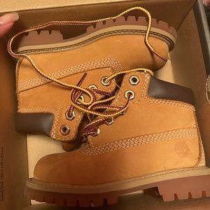 Baby/Toddler Timberland Boots . Like New with box 7c